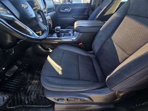 Used 2024 Chevrolet Silverado 1500 LT image 36