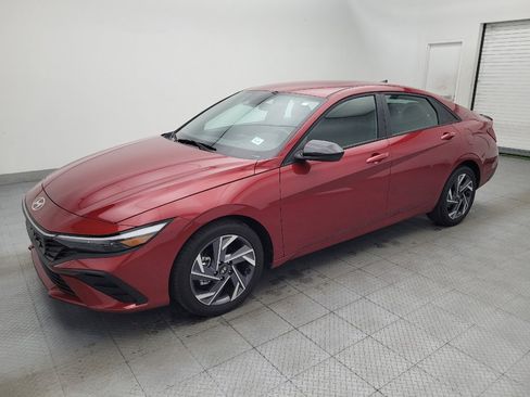 Used 2025 Hyundai Elantra Sport w/ Cargo Package FWD image 2
