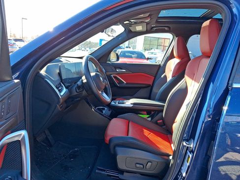 Used 2025 BMW X1 xDrive28i w/ Technology Package image 13