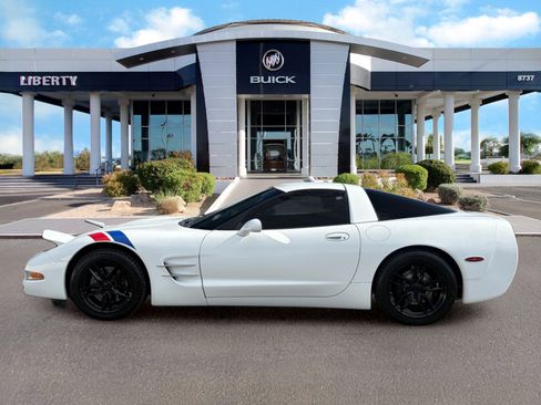 Used 1999 Chevrolet Corvette Coupe w/ Memory Pkg RWD image 7
