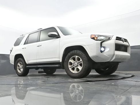 Used 2024 Toyota 4Runner SR5 Premium w/ Moonroof Package AWD/4WD image 9