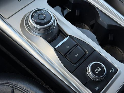 Certified 2022 Ford Explorer XLT w/ Equipment Group 202A image 38