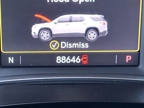 Used 2020 Chevrolet Traverse LT w/ Driver Confidence II Package image 10