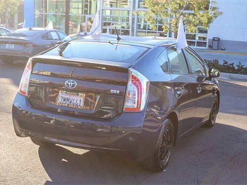 Used 2015 Toyota Prius Two image 5