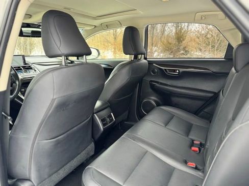 Used 2018 Lexus NX 300h AWD w/ Luxury Package image 12