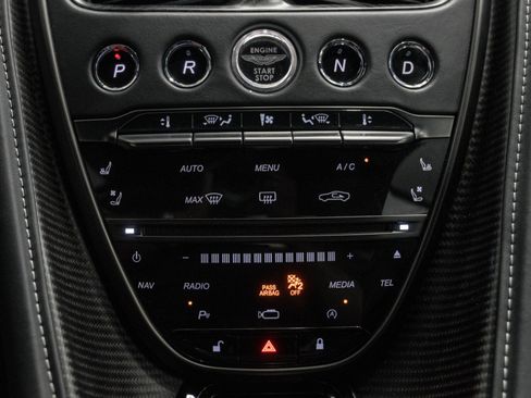 Used 2019 Aston Martin DBS Superleggera RWD image 29