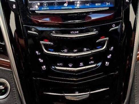 Used 2018 Cadillac Escalade ESV Premium Luxury image 18