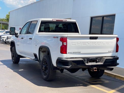 Used 2021 Chevrolet Silverado 2500 Custom w/ Custom Value Package AWD/4WD image 5