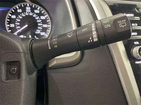 Used 2020 Nissan Murano SL w/ Moonroof Package image 15