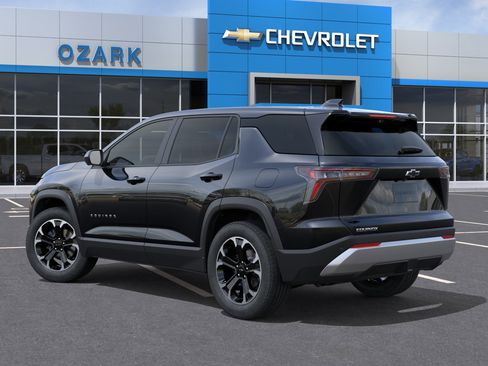 New 2026 Chevrolet Equinox LT w/ Safety and Technology Package FWD image 32