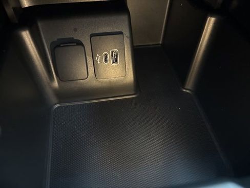 Used 2025 Ford Explorer ST-Line image 18