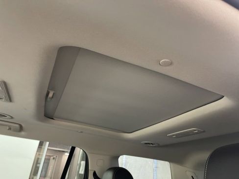 Used 2021 GMC Acadia Denali w/ Denali Ultimate Package image 22