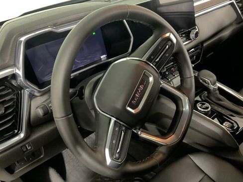 Used 2024 GMC Canyon Elevation w/ Elevation Premium Package image 23