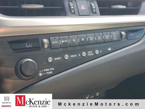 Used 2019 Lexus ES 350 w/ Premium Package FWD image 19