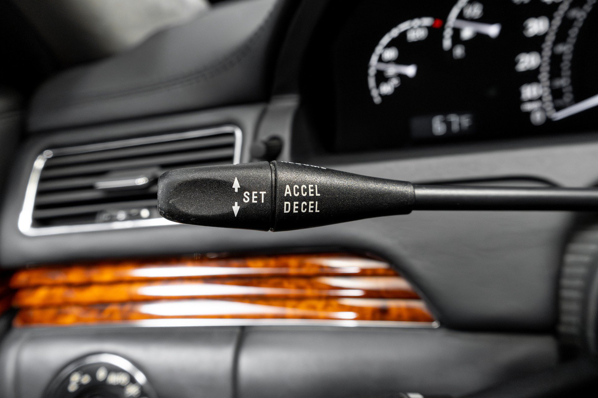 Used 2004 Maybach 57 RWD image 76