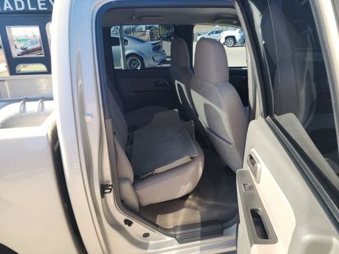 Used 2005 Chevrolet Colorado LS RWD image 21
