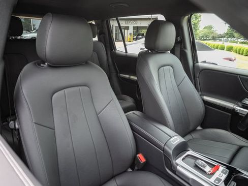 Certified 2025 Mercedes-Benz GLB 250 image 28