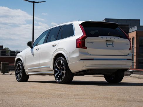 Certified 2024 Volvo XC90 B6 Plus w/ Protection Package Premier AWD/4WD image 5