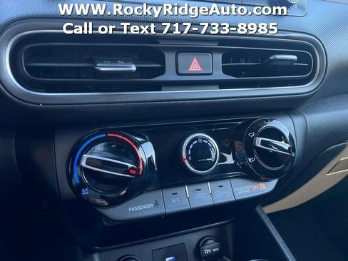 Used 2023 Hyundai Kona SEL image 29