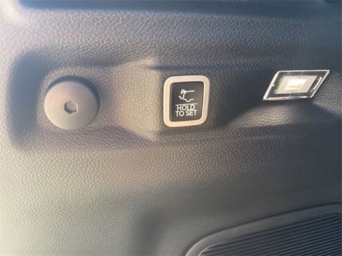 New 2026 Jeep Grand Cherokee L Limited w/ Limited Altitude Package image 19