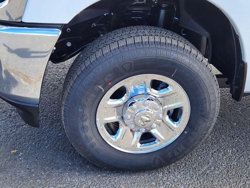 New 2024 RAM 2500 Tradesman w/ Chrome Appearance Group image 21