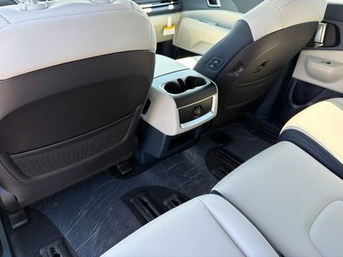 New 2026 Kia Carnival EX FWD image 8