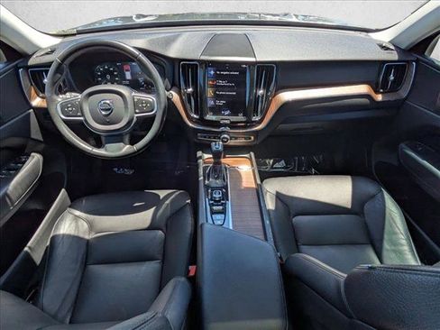 Used 2021 Volvo XC60 T5 Momentum w/ Protection Package Premier FWD image 16