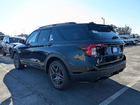 New 2026 Ford Explorer ST-Line image 6
