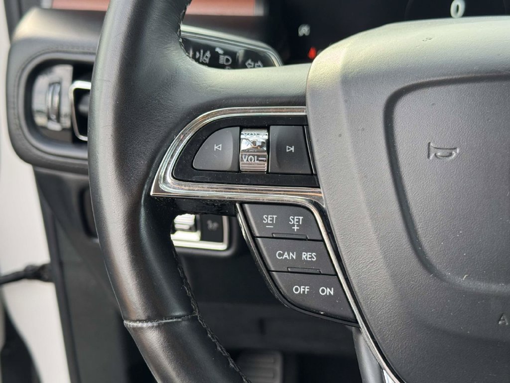 Used 2021 Lincoln Nautilus Reserve AWD/4WD image 22