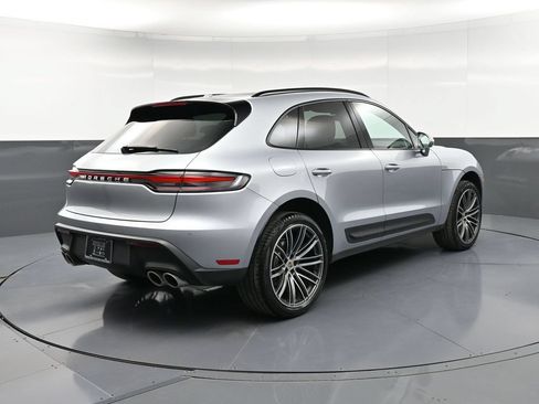Certified 2026 Porsche Macan AWD/4WD image 8
