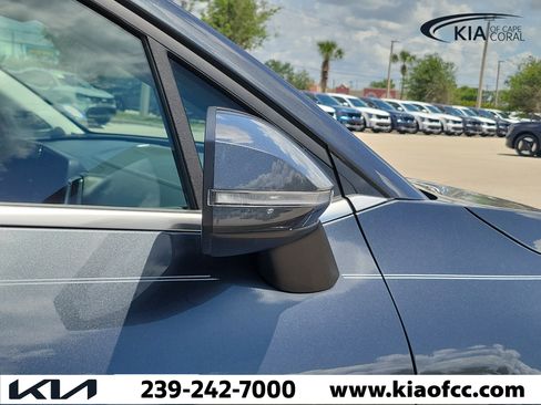 Certified 2023 Kia Sportage EX FWD image 6