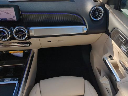 New 2025 Mercedes-Benz GLB 250 image 15