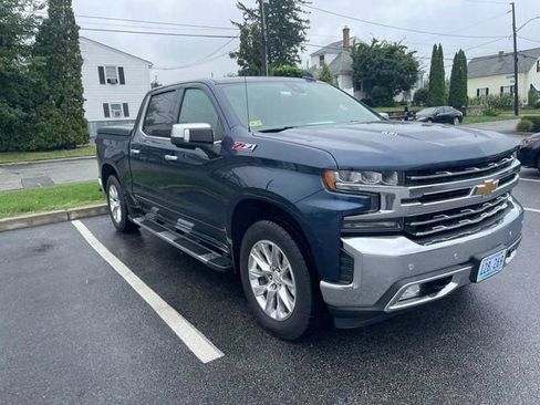 Used 2021 Chevrolet Silverado 1500 LTZ w/ LTZ Premium Package AWD/4WD image 3