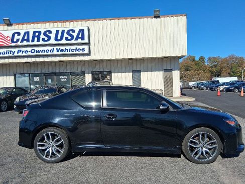 Used 2014 Scion tC image 17