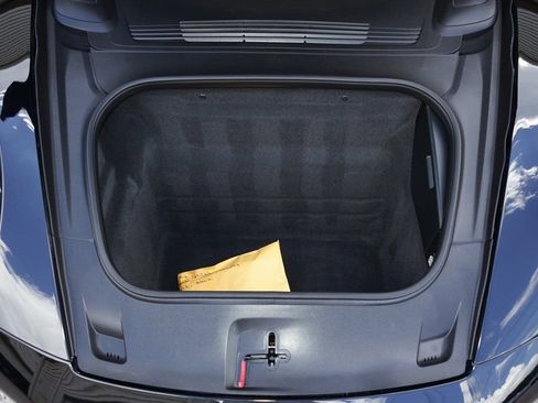 Used 2022 Porsche 911 Carrera image 27