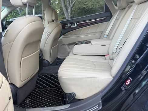 Used 2012 Hyundai Equus Signature RWD image 21