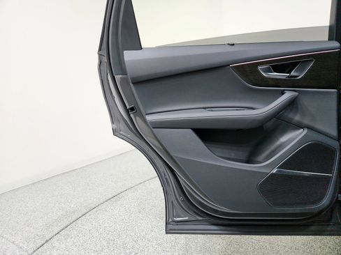 Used 2025 Audi Q7 2.0T Premium Plus image 16