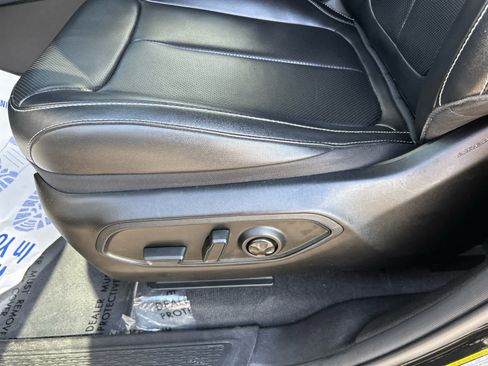 Used 2023 Jeep Grand Cherokee L Limited w/ Luxury Tech Group II AWD/4WD image 13