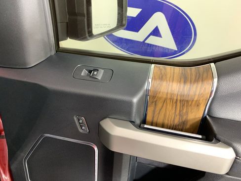 Used 2019 Ford F150 Lariat w/ Equipment Group 502A Luxury image 39