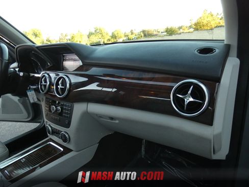 Used 2013 Mercedes-Benz GLK 350 4MATIC image 29