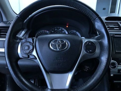 Used 2013 Toyota Camry SE image 24