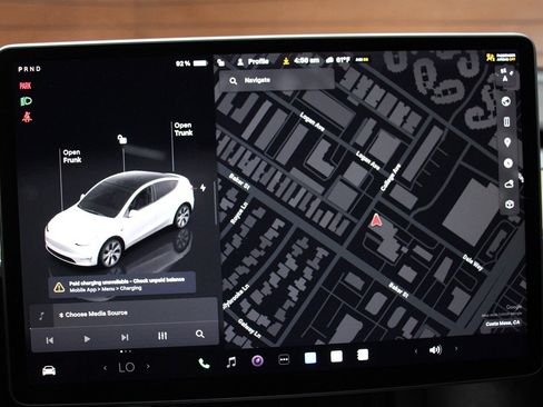 Used 2023 Tesla Model Y Long Range image 39
