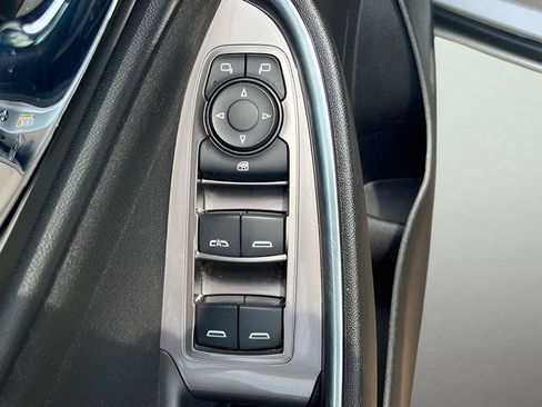 Used 2022 Chevrolet Malibu LT FWD image 14