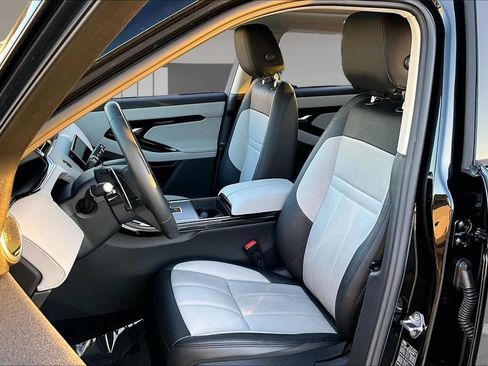 Certified 2024 Land Rover Range Rover Evoque Dynamic SE AWD/4WD image 19