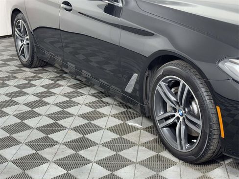 Used 2022 BMW 530i xDrive w/ Convenience Package image 12