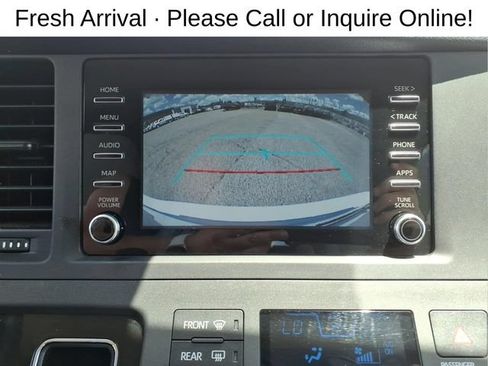 Used 2020 Toyota Sienna L FWD image 19