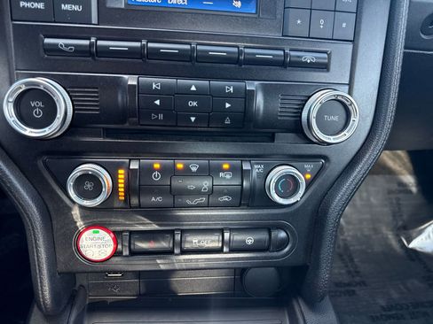 Used 2016 Ford Mustang Coupe image 19