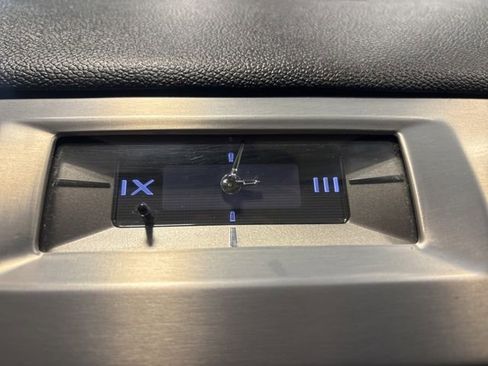 Used 2011 Cadillac Escalade EXT Luxury AWD/4WD image 23