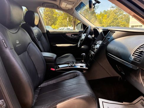 Used 2011 INFINITI FX35 AWD w/ Premium Pkg image 21