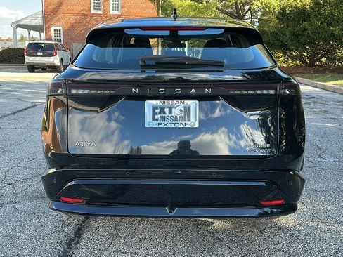 Certified 2024 Nissan Ariya AWD image 5